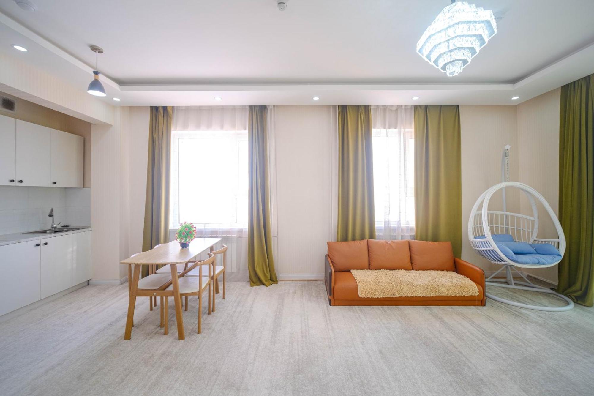 Eagle Town Serviced Apartment อูลานบาตอร์ ภายนอก รูปภาพ