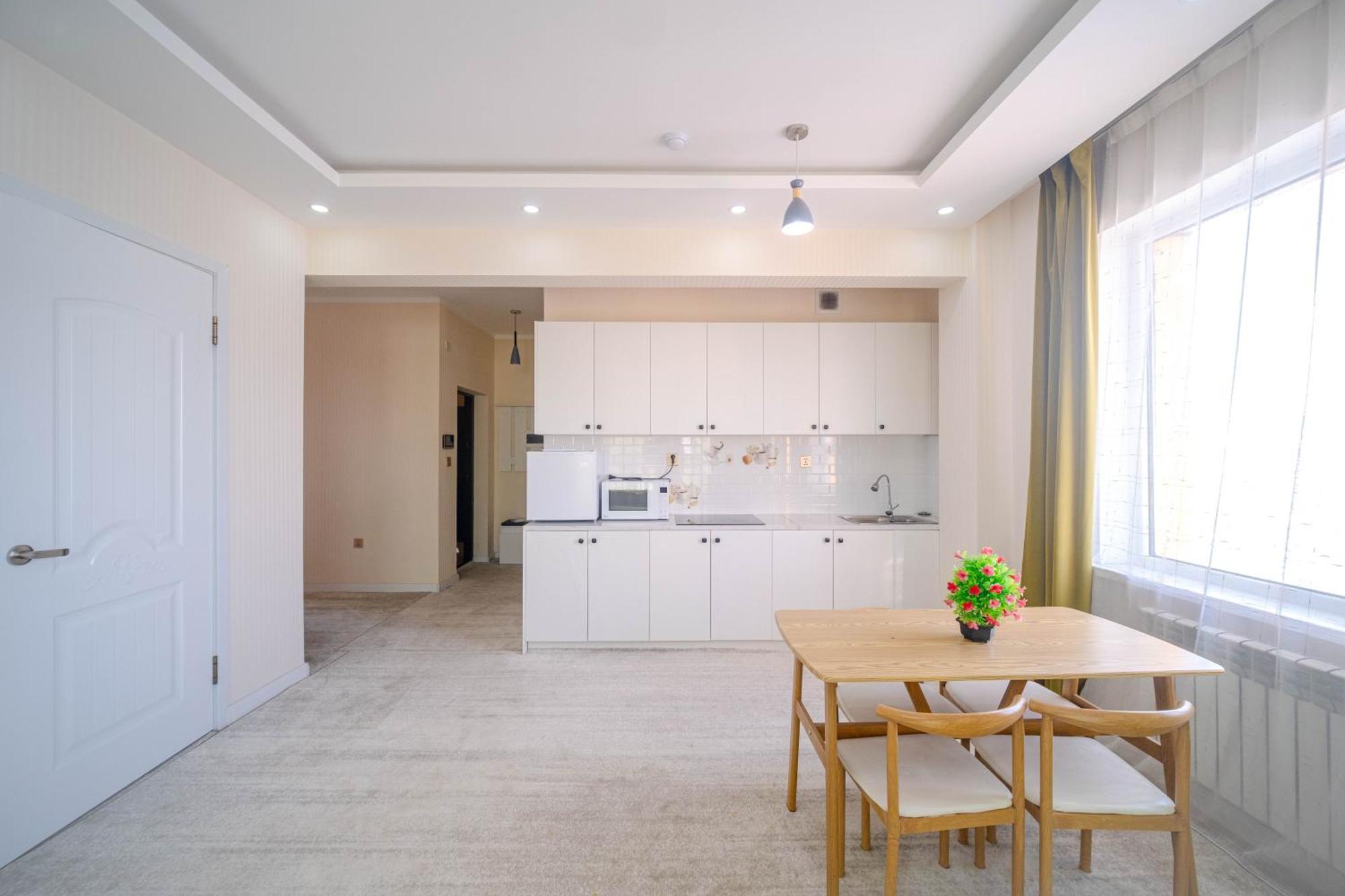 Eagle Town Serviced Apartment อูลานบาตอร์ ภายนอก รูปภาพ