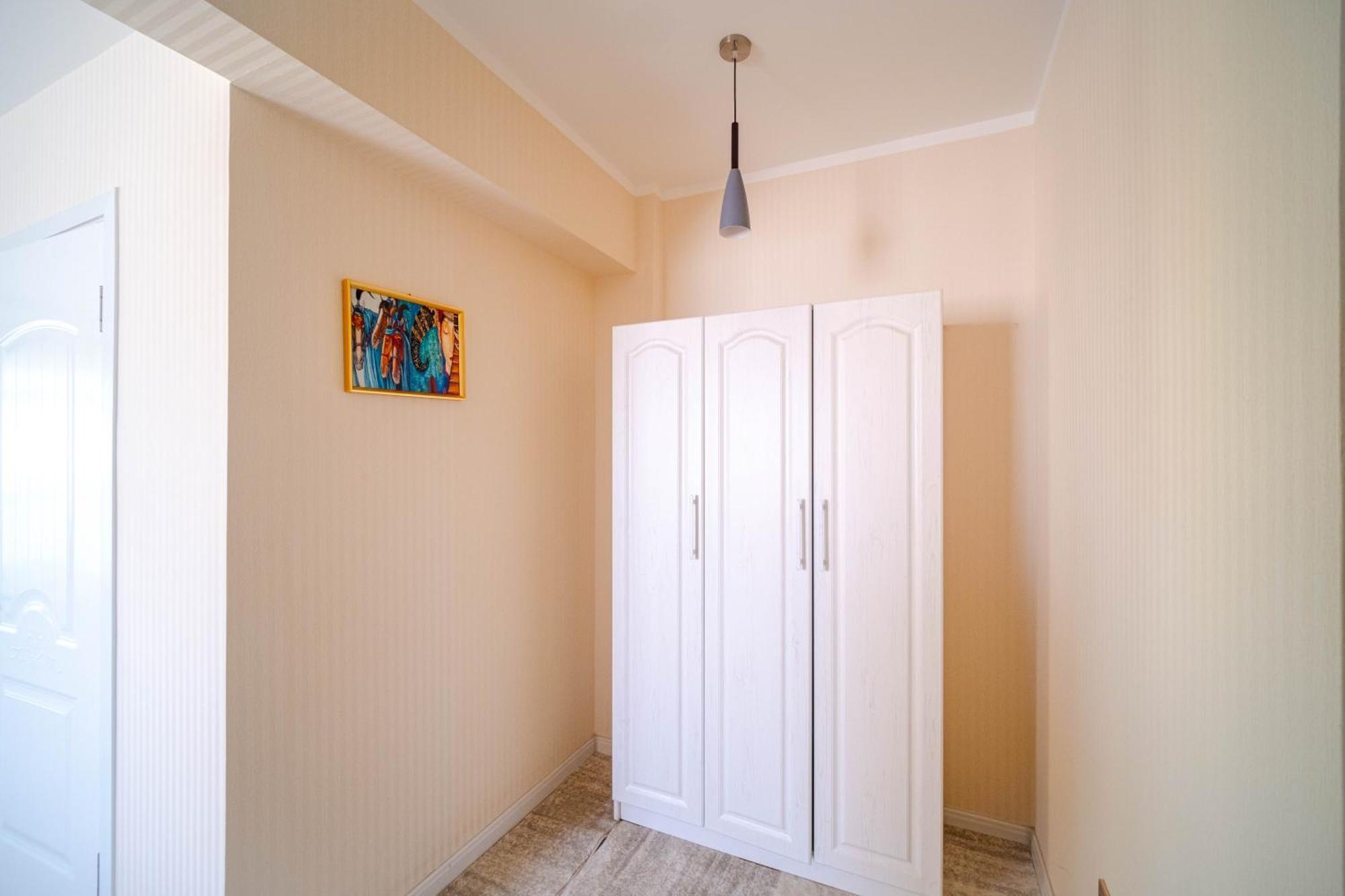 Eagle Town Serviced Apartment อูลานบาตอร์ ภายนอก รูปภาพ