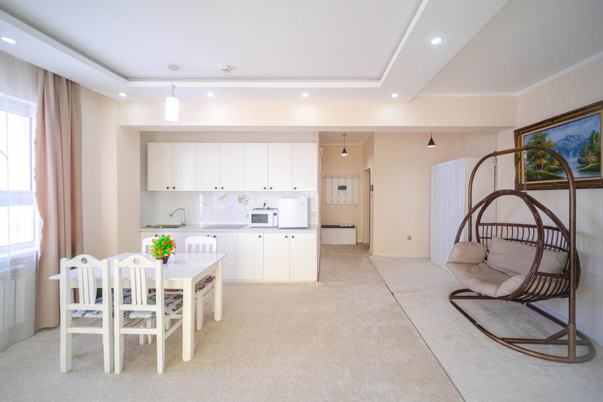 Eagle Town Serviced Apartment อูลานบาตอร์ ภายนอก รูปภาพ