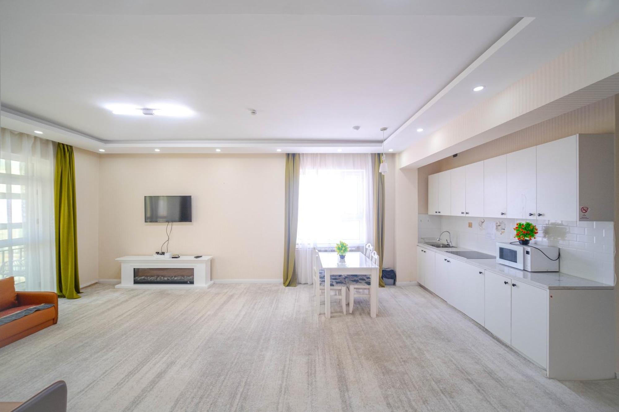 Eagle Town Serviced Apartment อูลานบาตอร์ ภายนอก รูปภาพ